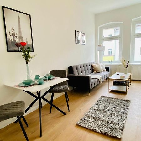 Stilvolles Apartment In Zentraler Lage - Smart-Tv, Queensize-Bett, Altbaustil, Kueche In City-Naehe Ερφούρτη Εξωτερικό φωτογραφία