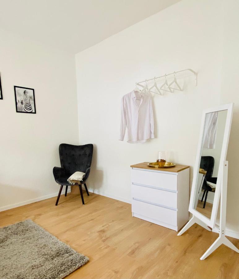Stilvolles Apartment In Zentraler Lage - Smart-Tv, Queensize-Bett, Altbaustil, Kueche In City-Naehe Ερφούρτη Εξωτερικό φωτογραφία