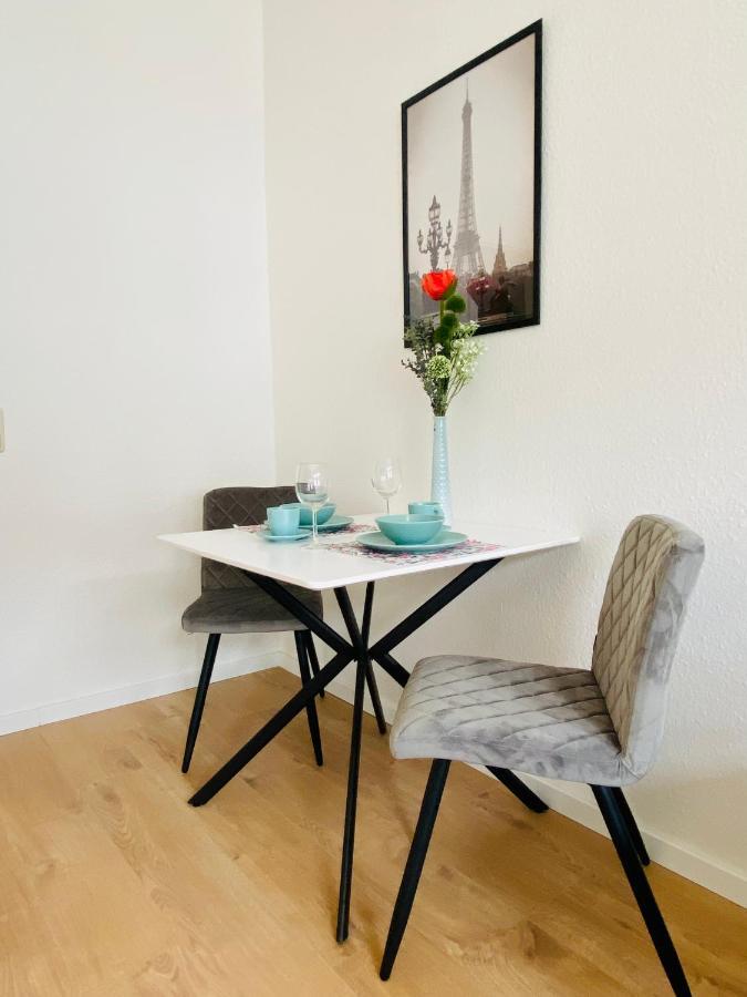 Stilvolles Apartment In Zentraler Lage - Smart-Tv, Queensize-Bett, Altbaustil, Kueche In City-Naehe Ερφούρτη Εξωτερικό φωτογραφία